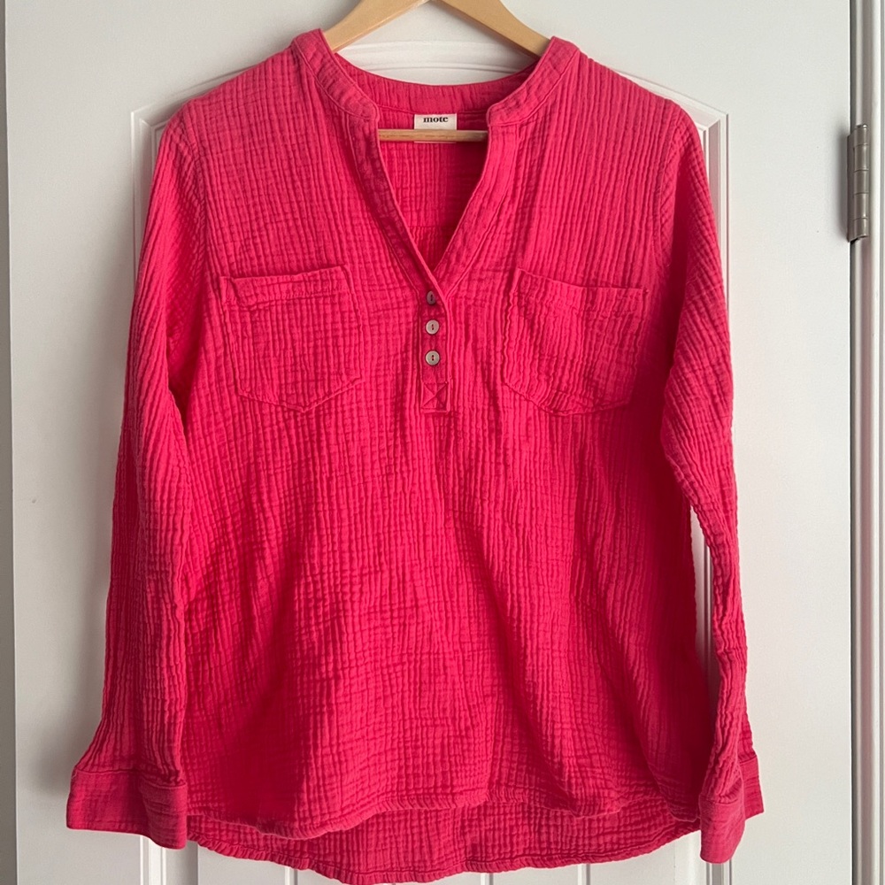 Mote Women's Long Sleeve 3 Button V-Neck Gauze Lightweight Tunic Top